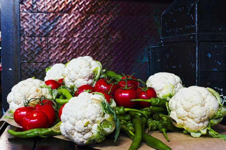 Best Companion Plants for Cauliflower—and What to Avoid